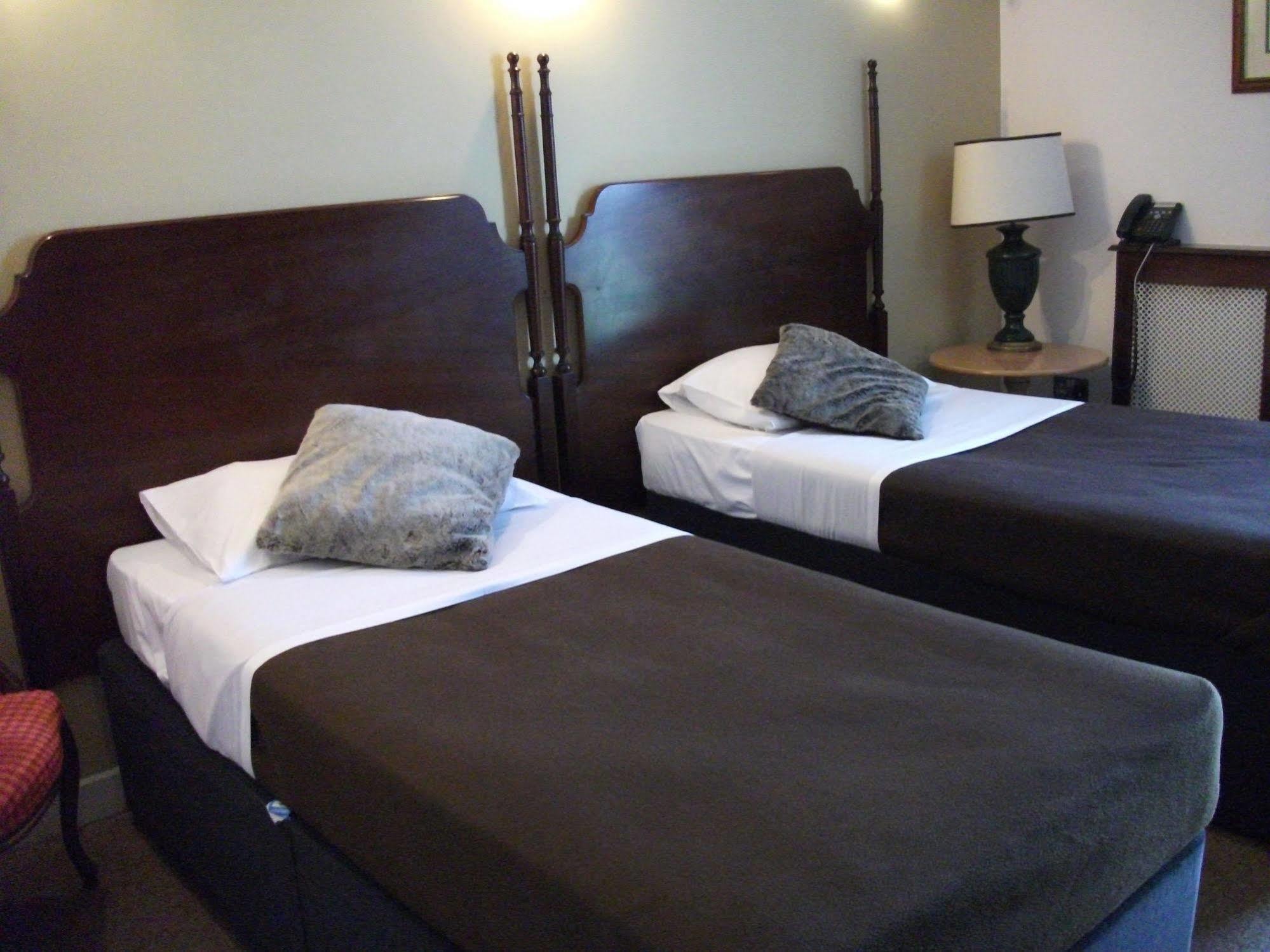Oyo Osterley Park Hotel Isleworth Ngoại thất bức ảnh