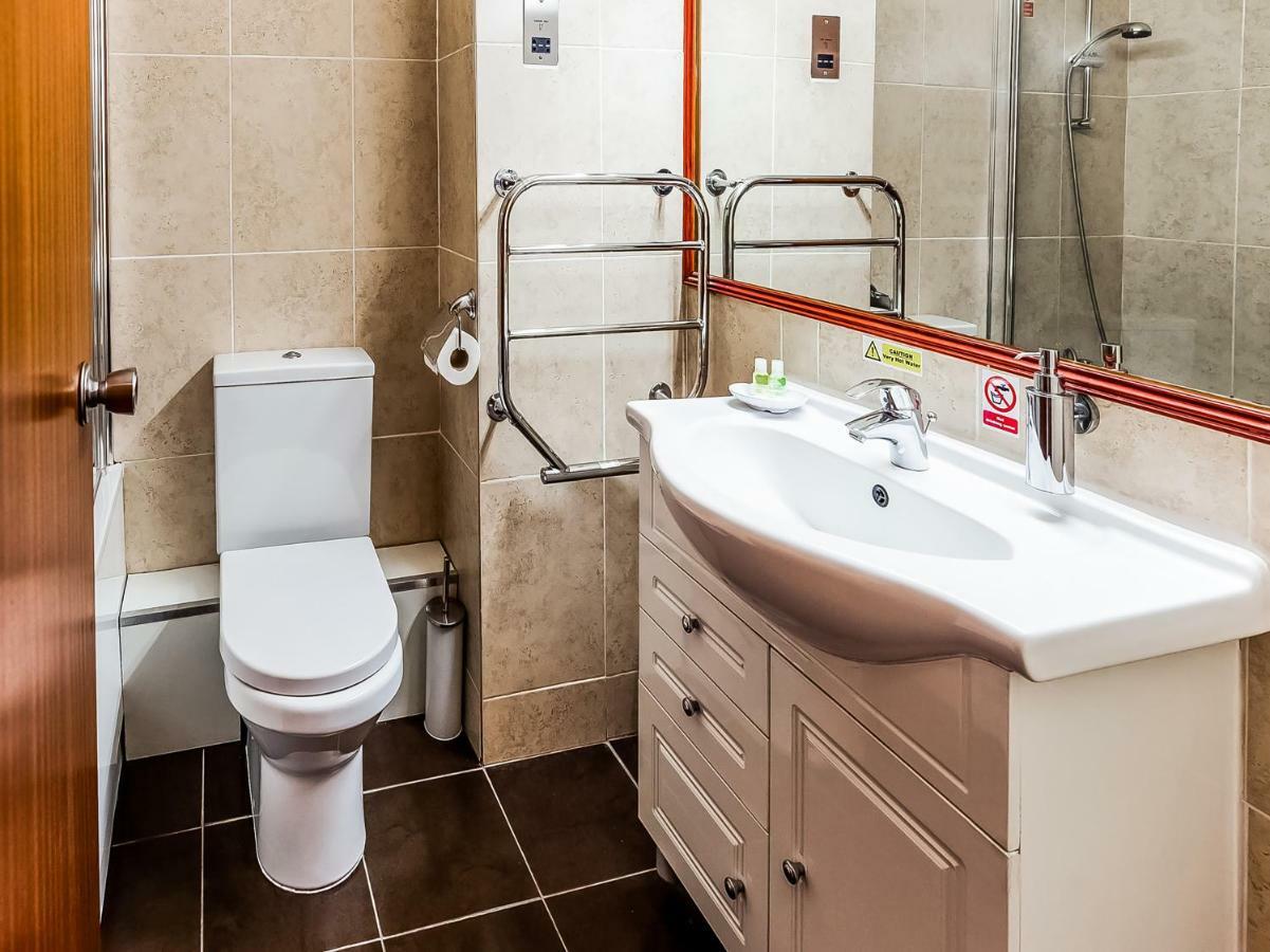 Oyo Osterley Park Hotel Isleworth Ngoại thất bức ảnh