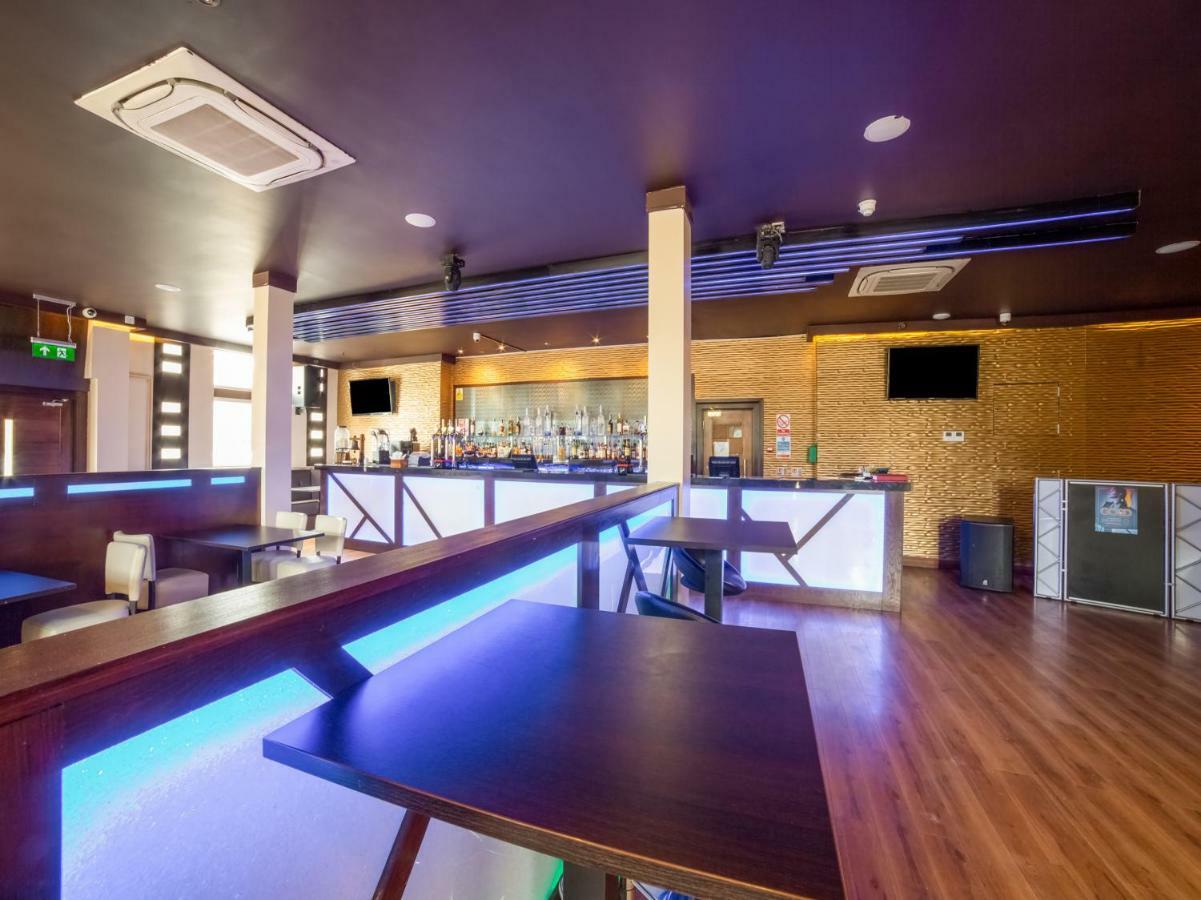 Oyo Osterley Park Hotel Isleworth Ngoại thất bức ảnh